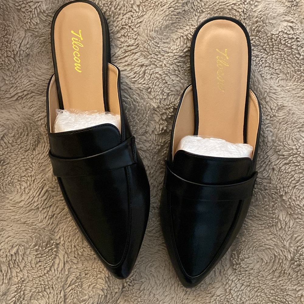Flats - Picture 1 of 4